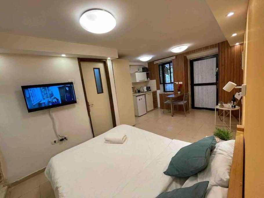 ירושלים Gorgeous Studio , Market Location , Stone House מראה חיצוני תמונה